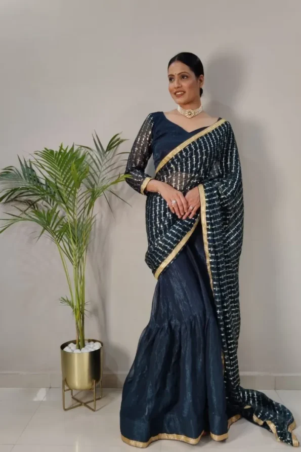 wear saree as lehenga-HR01a